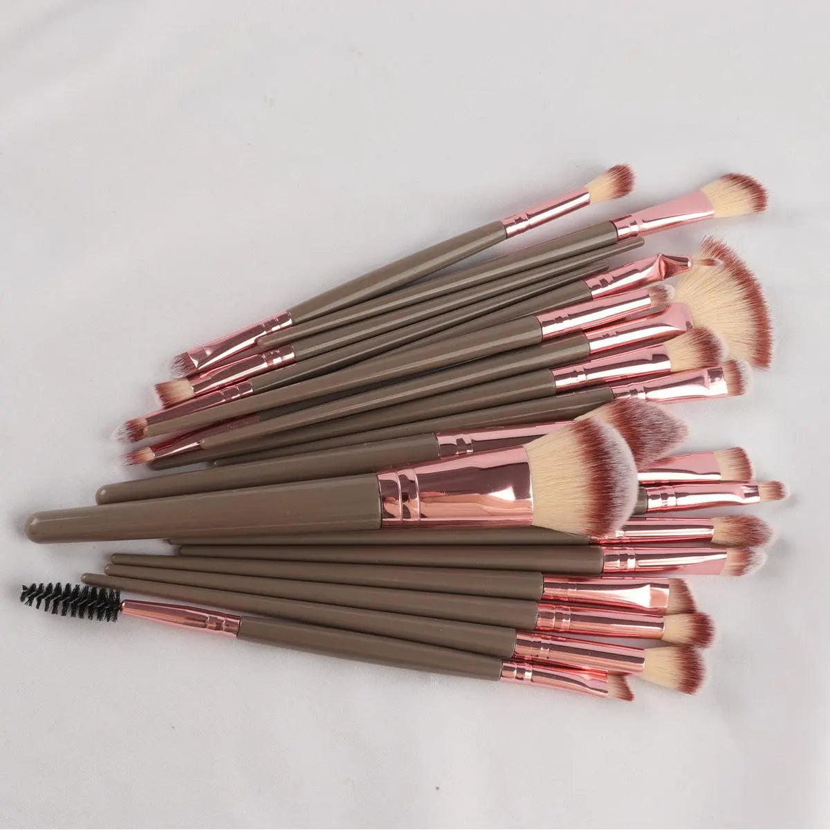 Essential Face Makeup Tool Set: Portable Travel Blending Brushes & Cleansing Kit for Effortless Daily Beauty
